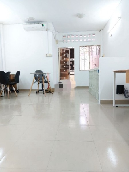 Hẻm an ninh khu dân cư dt 60m2, 1 trệt, 1 lầu, còn mới, cho thuê giá 9 triệu/tháng, hẻm Nguyễn Đình Chiểu, Phú Nhuận