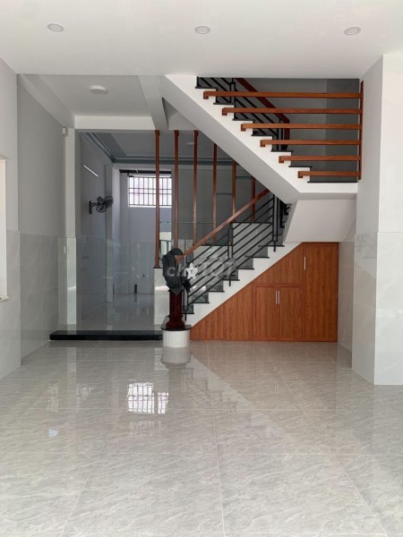 Nguyên căn hẻm Phú Thọ Hoà, Quận Tân Phú cần cho thuê nhà 75m2, 1 trệt, 2 lầu, giá 17 triệu/tháng