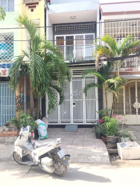 Nhà rộng 48m2 (3mx16m), vượng khí, còn mới, giá 13 triệu/tháng, đường Hồ Thành Biên, Quận 8