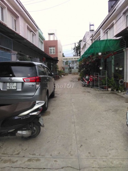 Có nhà hẻm Thạnh Lộc 12, Quận 12 cần cho thuê giá 7 triệu/tháng, dtsd 54m2, 1 trệt, 1 lầu đúc