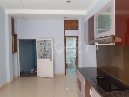 Nguyên căn mặt tiền đường Đỗ Tấn Phong, Quận Phú Nhuận cần cho thuê giá 17 triệu/tháng, dtsd 73.5m2