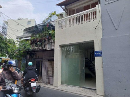 Cho thuê nhà 2 Bùi Văn Thêm, Quận Phú Nhuận, rộng 35m2, giá 10 triệu/tháng, 2 lầu