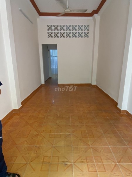 Nhà nguyên căn đúc thật dt 49m2, 1 trệt, 2 lầu, sân thượng, giá 20 triệu/tháng, đường số 9 Cư Xá Bình Thới, Quận 11