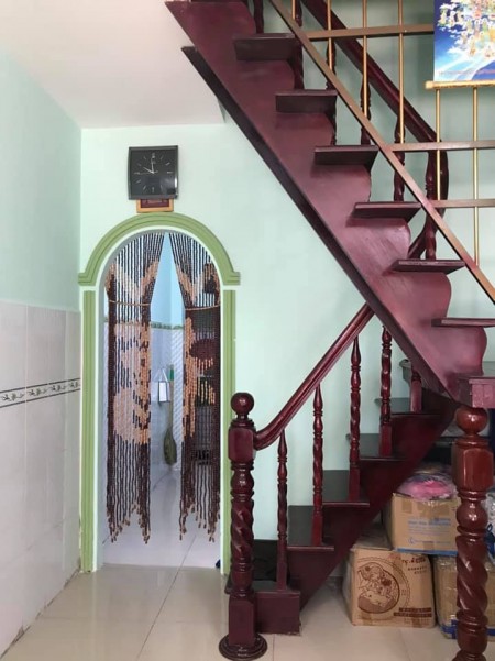 Nguyên căn hẻm 2 xẹt Vườn Lan, Quận Tân Bình dtsd 36m2, 1 trệt, 1 lầu đúc, giá 9 triệu/tháng