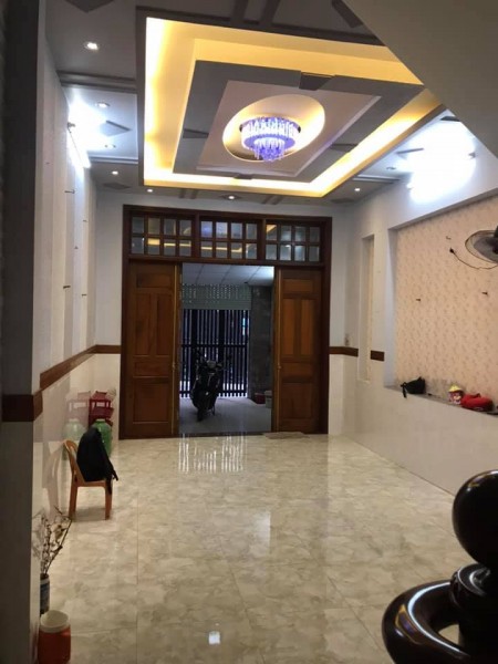 Trống cần cho thuê nhà rộng 106m2, 1 trệt, 2 lầu đúc kiên cố, hẻm Nguyễn Sỹ Sách, Quận Tân Bình