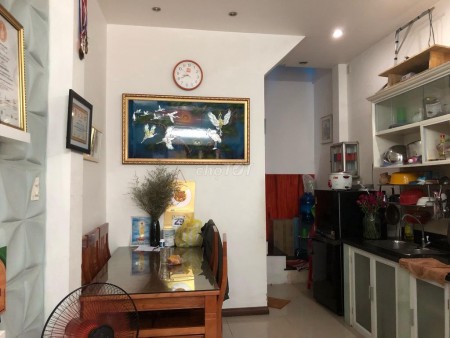 Đang cần cho thuê nhà 80m2, 3 tầng đúc kiên cố, giá 7.5 triệu/tháng, hẻm 230 Phan Huy Ích, Gò Vấp