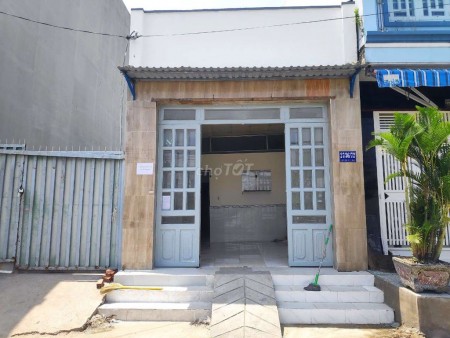 Đường Bùi Tư Toàn, Quận Bình Tân cần cho thuê nhà rộng 72m2, nguyên căn cấp 4, giá 6.5 triệu/tháng