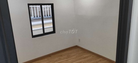 Nguyên căn hẻm 207 Phạm Văn Hai, Quận Tân Bình cần cho thuê giá 9.5 triệu/tháng, dtsd 30m2