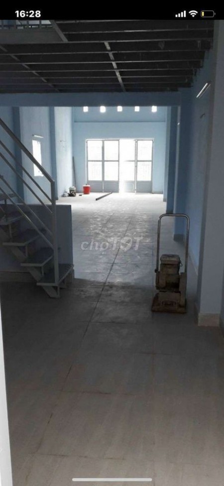 Cho thuê nhà hẻm Quốc Lộ 1A, Quận 12, xe quay đầu rộng 135m2, có gác, giá 8 triệu/tháng