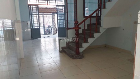 Còn trống nhà rộng 192m2, thích hợp làm xưởng, giá 8 triệu/tháng, đường Thới Hoà, Bình Chánh