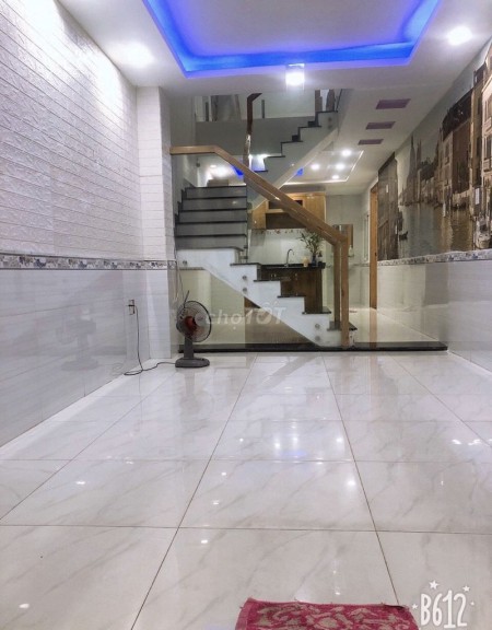 Nhà đường Thống Nhất Quận Gò Vấp cần cho thuê giá 10 triệu/tháng, dtsd 56m2, 3 tầng, 4 PN