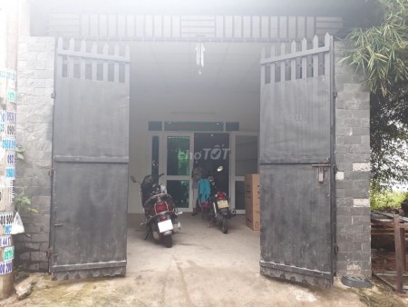 Trống nhà rộng 80m2, kiến trúc đẹp, cấp 4 một trệt cần cho thuê giá 3.5 triệu/tháng, hẻm 1/241 Nhị Tân