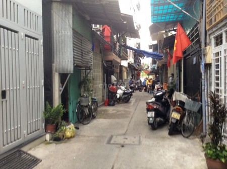 Nguyên căn đường Rạch Bùng Binh, Quận 3 cần cho thuê giá 11 triệu/tháng, dtsd 72m2