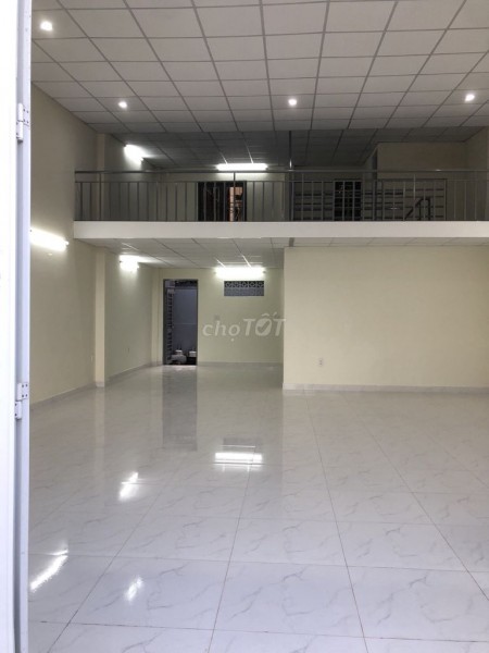 Có nhà rộng 140m2, 3 tầng, hẻm Lê Trọng Tấn, Quận Tân Phú, giá 15 triệu/tháng