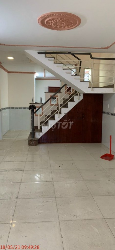 Hẻm 136 Dương Văn Dương, Quận Tân Phú cần cho thuê nguyên căn 3 tầng giá 9.9 triệu/tháng