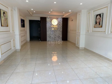 Có nhà mặt tiền đường Hồ Bá Kiện, Quận 10 cần cho thuê giá 55 triệu/tháng, dtsd 100m2