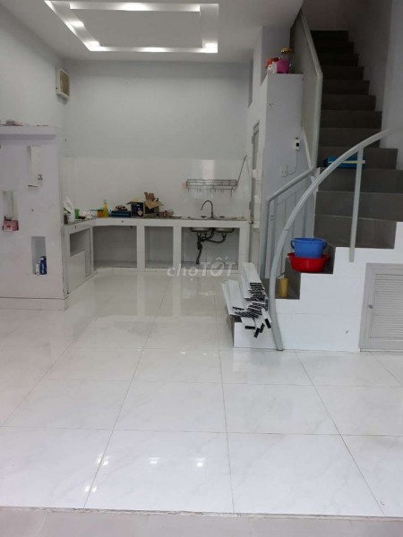 Có nhà hẻm 5/31 Trịnh Đình Trọng, Quận 11 cần cho thuê giá 8 triệu/tháng, dtsd 58m2