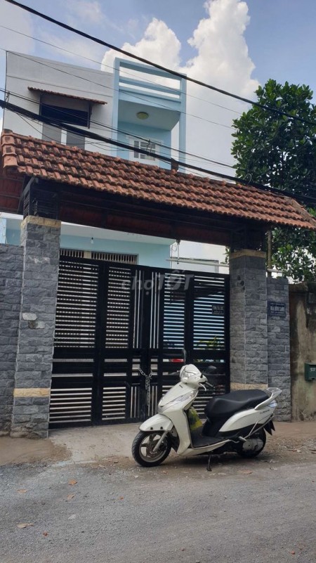 Nhà ngay Quốc lộ 13, Thủ Đức đang để trống cần cho thuê giá 12 triệu/tháng, 2 tầng đúc thật, dt 145m2