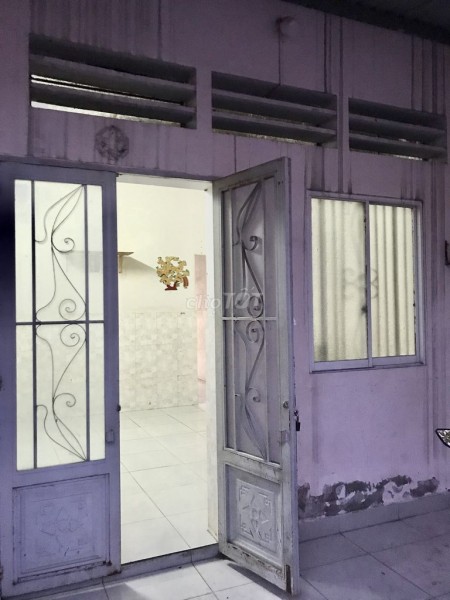 Chính chủ cần cho thuê nhà rộng 68m2, vị trí đẹp, đường số 11, Quận Thủ Đức, giá 5 triệu/tháng