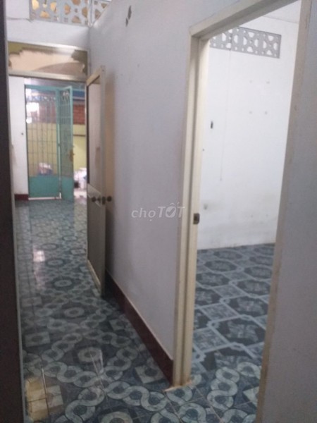 Đường 275 Quận 9 có nhà cần cho thuê rộng 56m2, cấp 4, giá 5 triệu/tháng