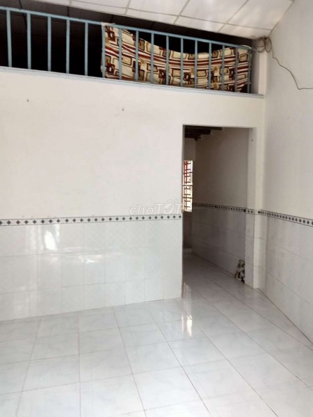 Nguyên căn 40m2, đúc bê tông, 1 phòng ngủ, giá 3.5 triệu/tháng, hẻm Tân Xuân, Hóc Môn