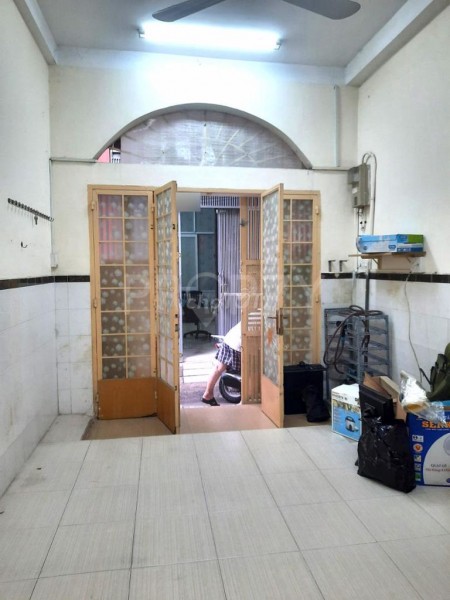 Chưa sử dụng nên cần cho thuê nhà Quận 10, 3 tầng, dtsd 28m2, giá 10 triệu/tháng, lh 0901886374