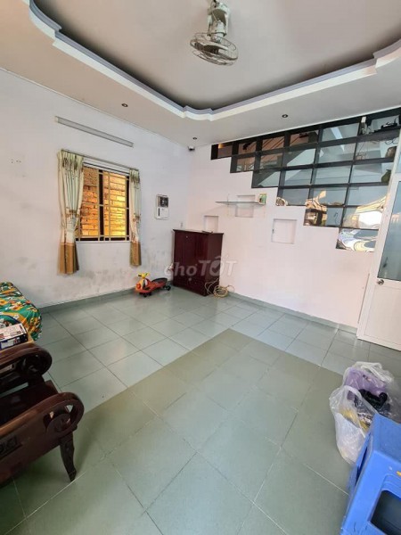 Khu dân cư yên tĩnh, nguyên căn rộng 50m2, 2 tầng, hẻm Phan Văn Trị, Bình Thạnh, giá 12 triệu/tháng