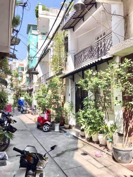 Có nhà hẻm 232 Võ Văn Kiệt, Quận 1 cần cho thuê giá 15 triệu/tháng, dtsd 48m2, 2 tầng kiên cố