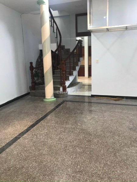 Nhà nguyên căn ảnh thật Quận Bình Thạnh, dtsd 85m2, 3 tầng, sân thượng, giá 14 triệu/tháng, lh 0915481061