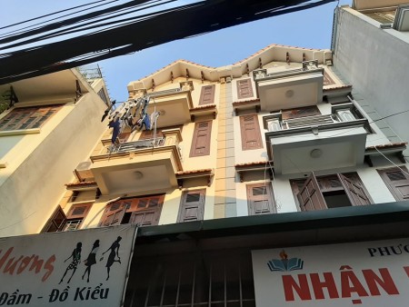 Chỉnh chủ Cho thuê nhà 4 tầng Hà Nội giá 8 triệu Phố Phú Thượng, Tây Hồ,