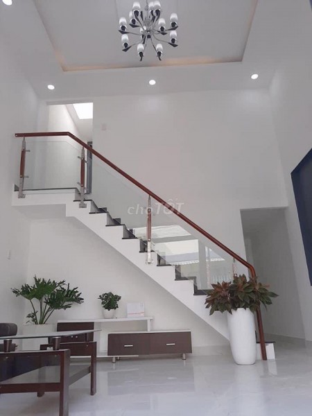 Cho thuê nhà rộng 73.3m2, 2 lầu đúc kiên cố, hẻm 43K/12 đường 160, Quận 9, giá 7.5 triệu/tháng