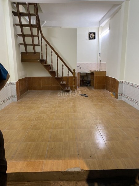 Đường không ngập nước hẻm 217 Bùi Đình Tuý, Bình Thạnh, dtsd 23m2, 3 lầu, giá 9 triệu/tháng