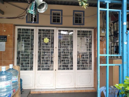 Cho thuê nhà rộng 80m2 (4mx20m) cấp 4 một trệt, hẻm 730 Huỳnh Tấn Phát, Quận 7, giá 5 triệu/tháng