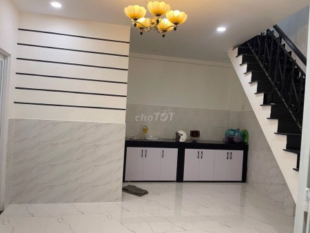 Cần cho thuê nhà trống 70m2, 1 trệt, 1 lầu, giá 10 triệu/tháng, hẻm 443 Lê Quang Định, Quận Bình Thạnh