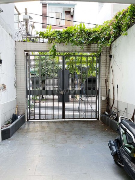 Nguyên căn đúc kiên cố Quận Bình Tân, dtsd 80m2, giá 17 triệu/tháng, lh 0936590421