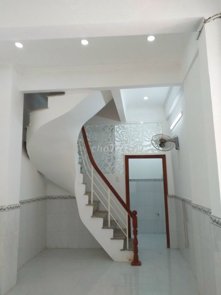 Chính chủ cho thuê nhà rộng 40m2, hẻm 128 Thích Quảng Đức, Phú Nhuận, giá 10 triệu/tháng