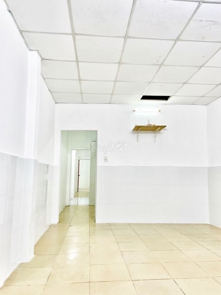 Vừa sơn sửa lại cần cho thuê nhà Hóc Môn, dtsd 52m2, giá 5.8 triệu/tháng, lh 0919836835