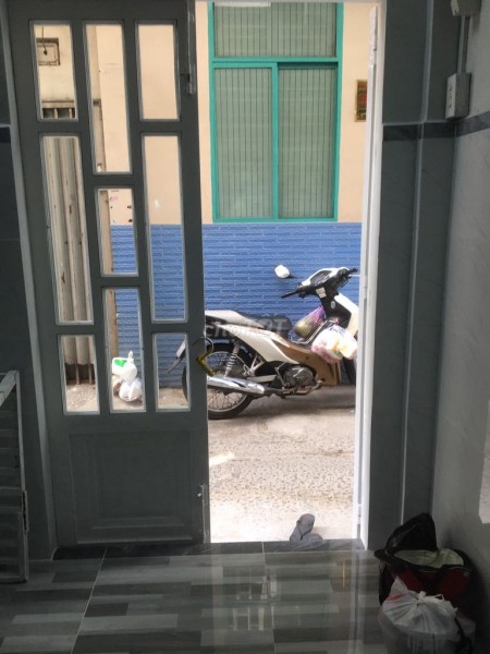 Có nhà hẻm Hoàng Xuân Nhị, Quận Tân Phú, giá 5 triệu/tháng, dtsd 26m2, 2 tầng