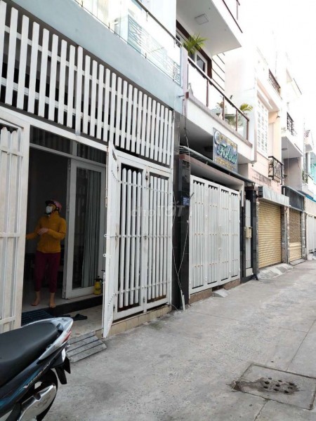 Nhà chủ cần cho thuê nguyên căn 2 tầng đúc, đt 100m2, hẻm 2329/35 Huỳnh Tấn Phát, 8 triệu