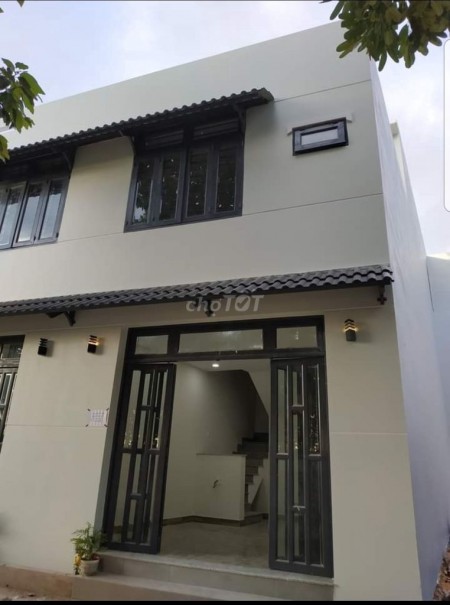 Chủ cho thuê nhà Nguyễn Văn Hát, Quận 9, dtsd 80m2, giá 5.5 triệu/tháng, bàn giao ở ngay