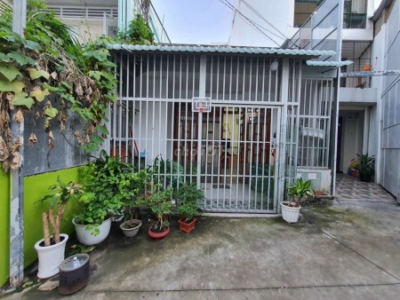 Mình cần cho thuê nhà 90m2 (5mx16), cấp 4 một trệt, giá 12 triệu/tháng, lh 0938635252