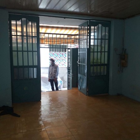 Nhà Tạ Quang Bửu, Quận 8 cần cho thuê nhanh rộng 60m2, giá 5 triệu/tháng