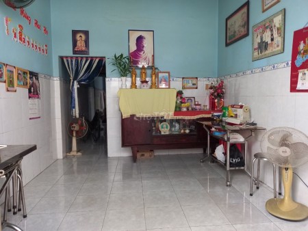 Nguyên căn đang trống chủ cần cho thuê Quận Tân Phú, dt 40.2m2, giá 6.5 triệu/tháng