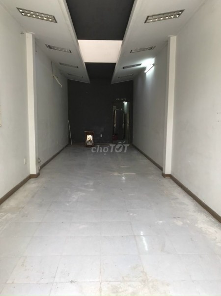 Cho thuê nhà nguyên căn chính chủ rộng 76m2, 2 pn, đương Văn Cao, Tân Phú, giá 9 triệu