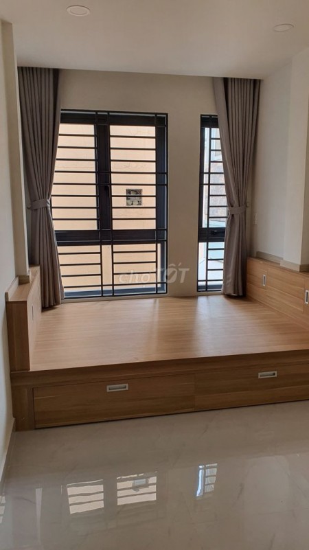 Có nhà hẻm 212/181 Nguyễn Văn Nguyễn, Quận 1 cần cho thuê, giá 15 triệu/tháng