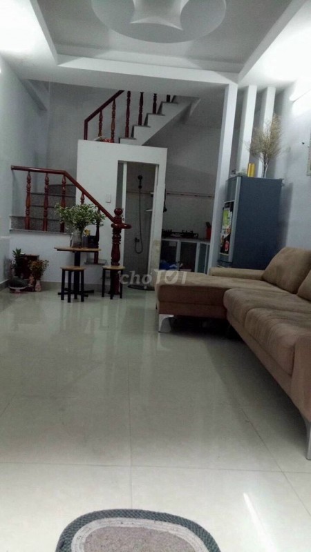 Chính chủ cho thuê 3 tầng đúc, giá 8.5 triệu/tháng, dtsd 72m2, hẻm Quang Trung, Gò Vấp