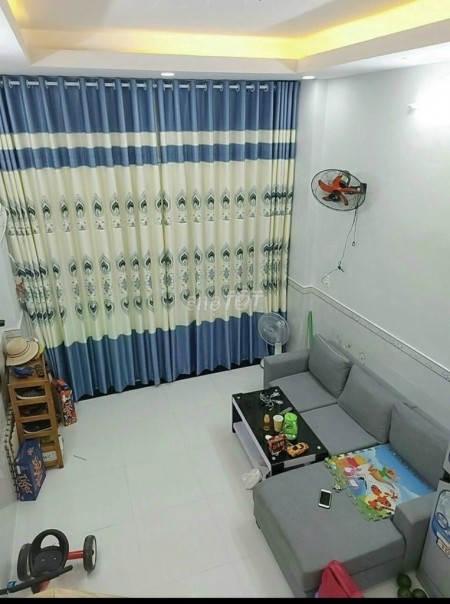 Trống nhà hẻm Bùi Văn Ba, Quận 7 cần cho thuê 2 tầng, giá 6 triệu/tháng, dtsd 24m2
