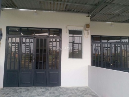 Nguyên căn cấp 4 có gác, đường Thạnh Xuân 13, Quận 12, dtsd 60m2, giá 4 triệu/tháng