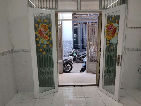 Nguyên căn cấp 4 đúc kiên cố, có gác hẻm 516/13 Phạm Thế Hiển, thuê giá 6 triệu/tháng, dtsd 61m2