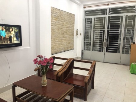 Trống cần nên cho thuê dt 33m2, 3 tầng, sân thượng, giá 13 triệu, lh 0901886367